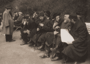 Image of Hasidim and others at Krynica-Zdroj, the most famous spa in Poland, in the 1930s.
